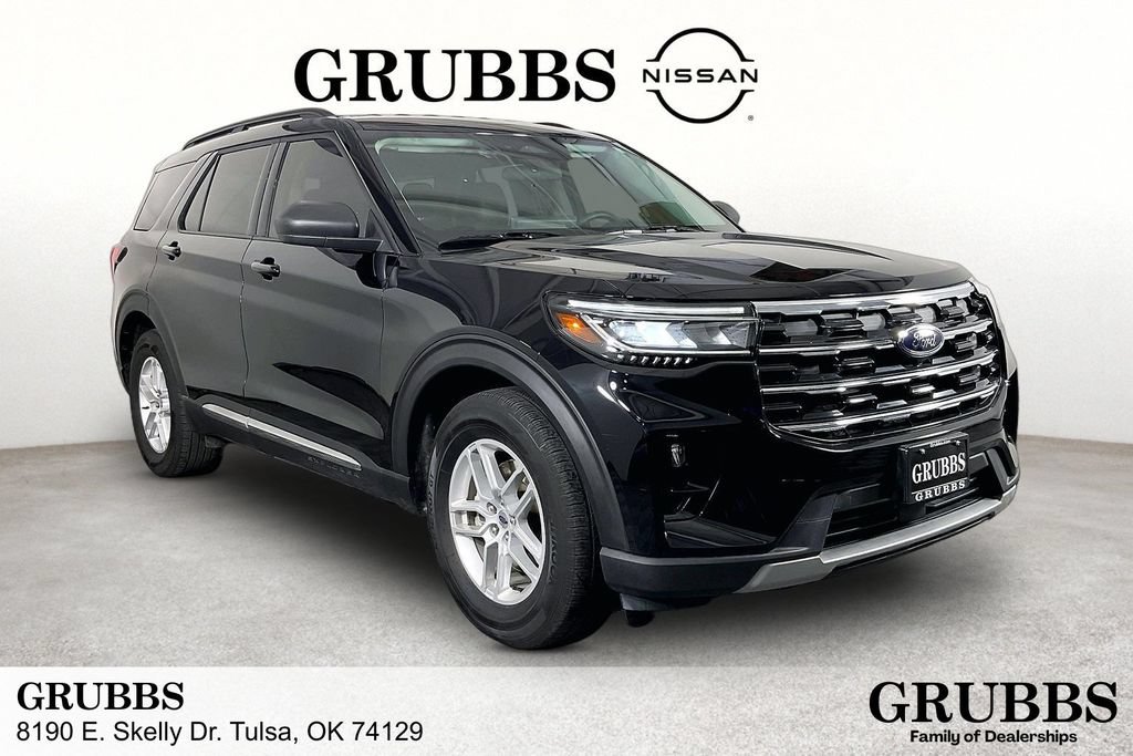 Used 2025 Ford Explorer Active w/ Active Comfort Package RWD image 1