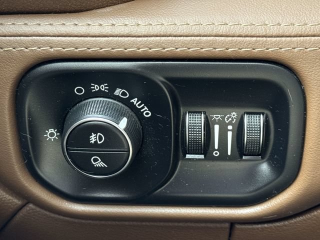 Used 2023 RAM 2500 Limited AWD/4WD image 18