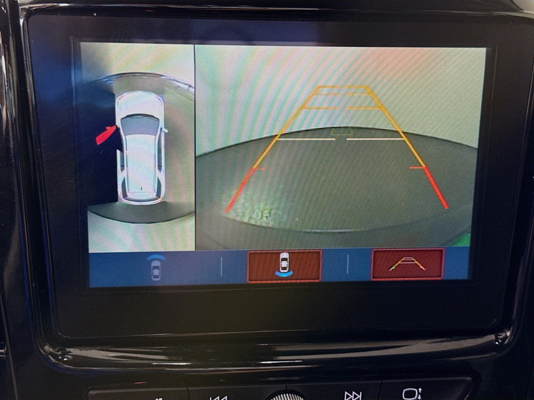Used 2019 Chevrolet Traverse Premier w/ LPO, Blackout Package FWD image 19