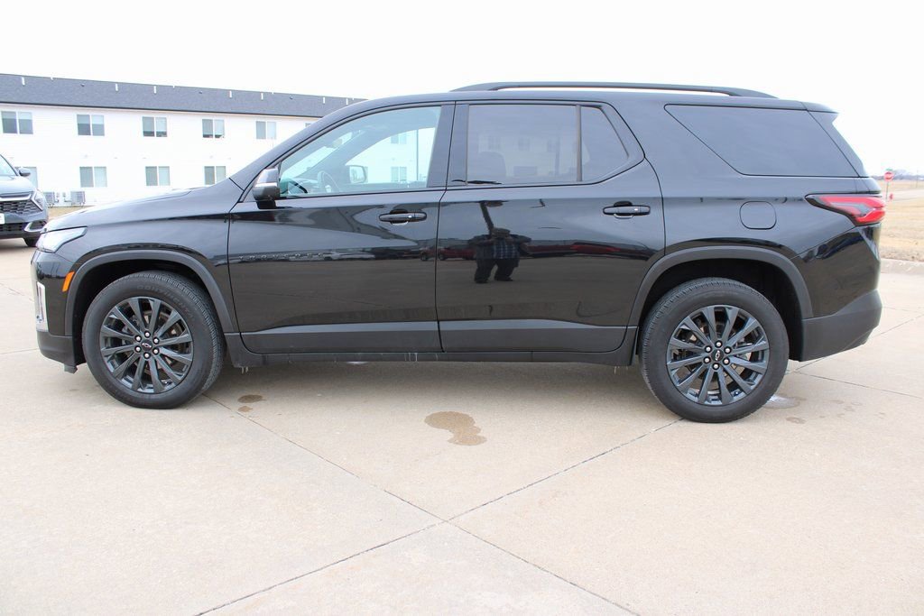 Used 2023 Chevrolet Traverse RS image 17