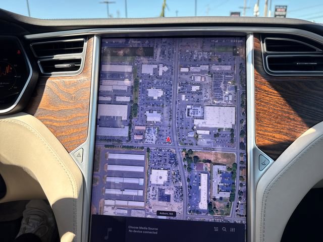 Used 2017 Tesla Model S 60 RWD image 23