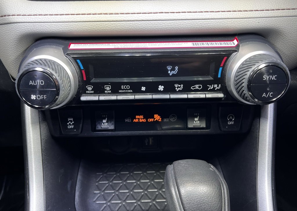 Used 2024 Toyota RAV4 XLE image 32