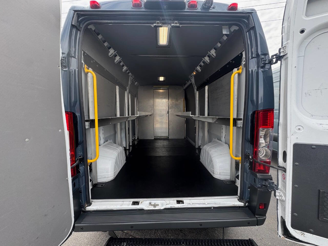 Used 2018 RAM ProMaster 2500 image 17
