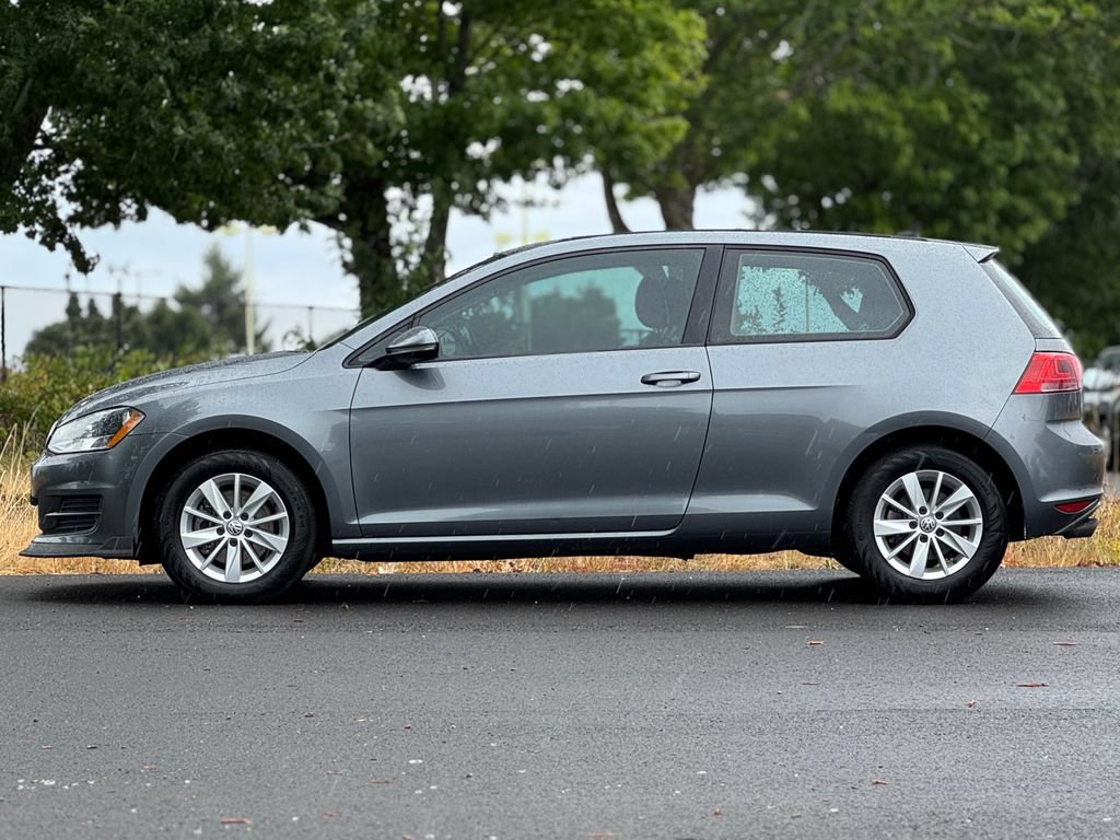Used 2015 Volkswagen Golf S FWD image 4