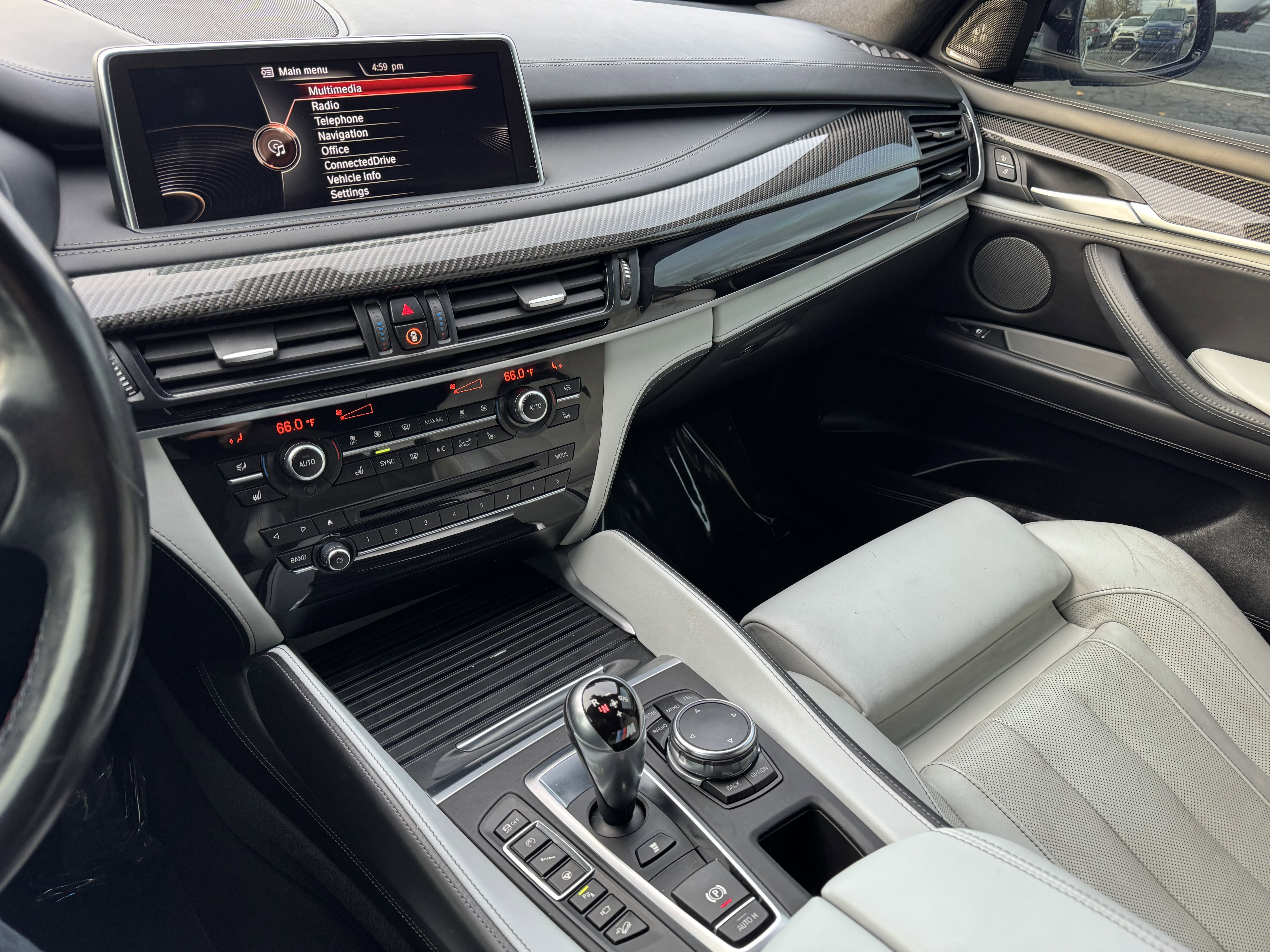 Used 2016 BMW X5 M image 30