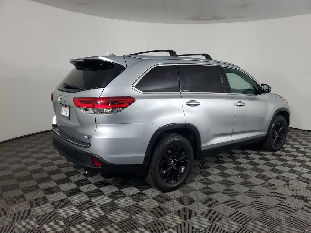 Used 2019 Toyota Highlander XLE image 4