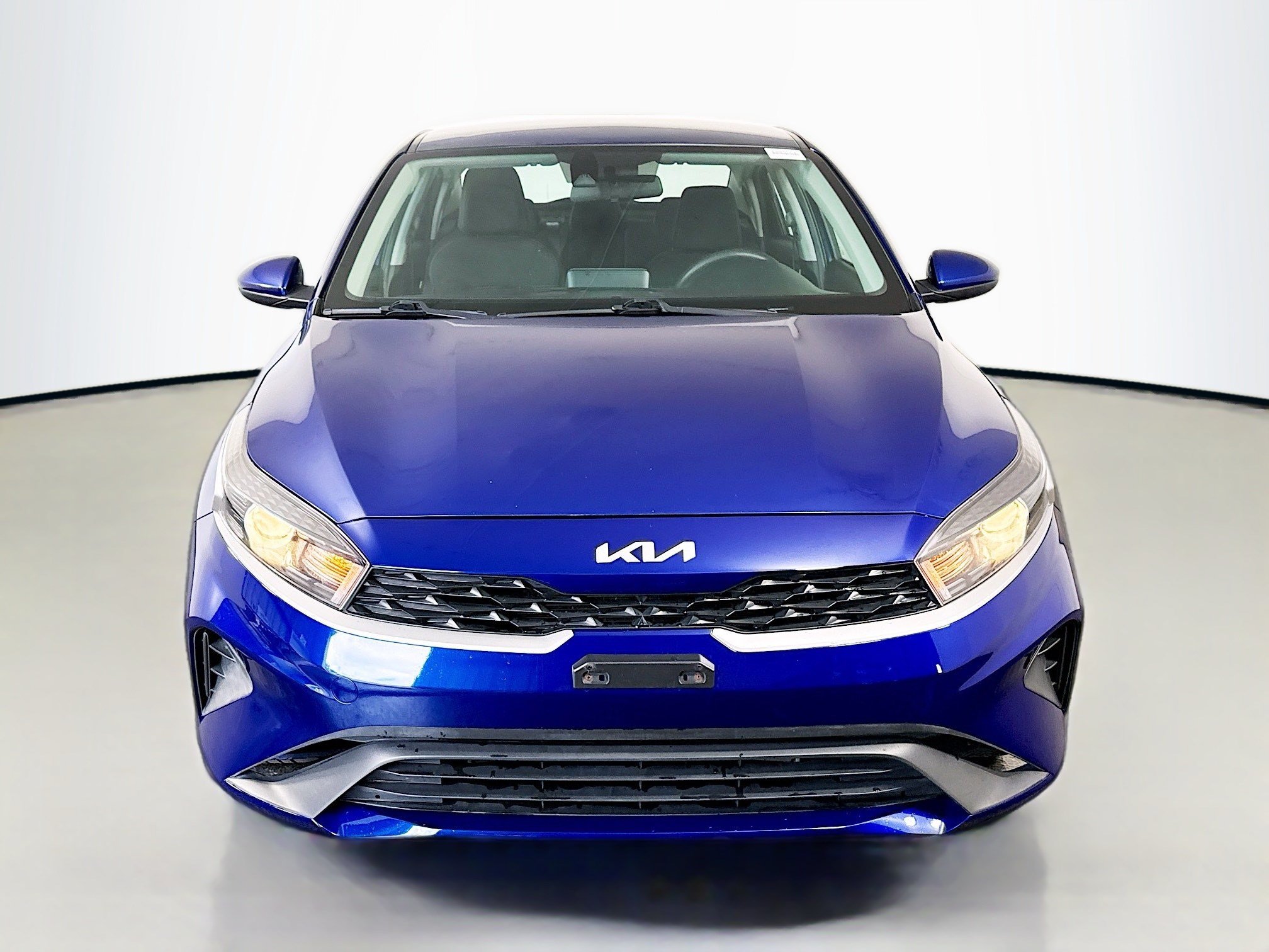 Used 2023 Kia Forte LXS FWD image 2