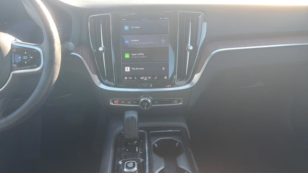 Used 2023 Volvo S60 T8 Plus image 8