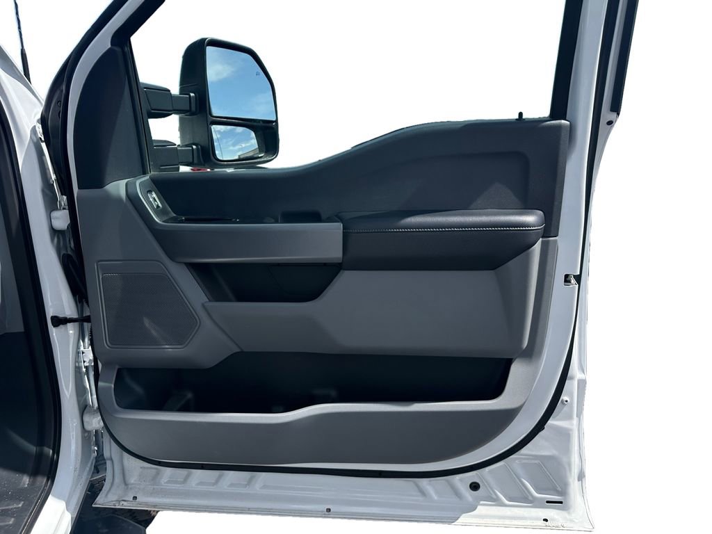 Used 2024 Ford F250 XLT w/ Snow Plow Prep Package AWD/4WD image 16