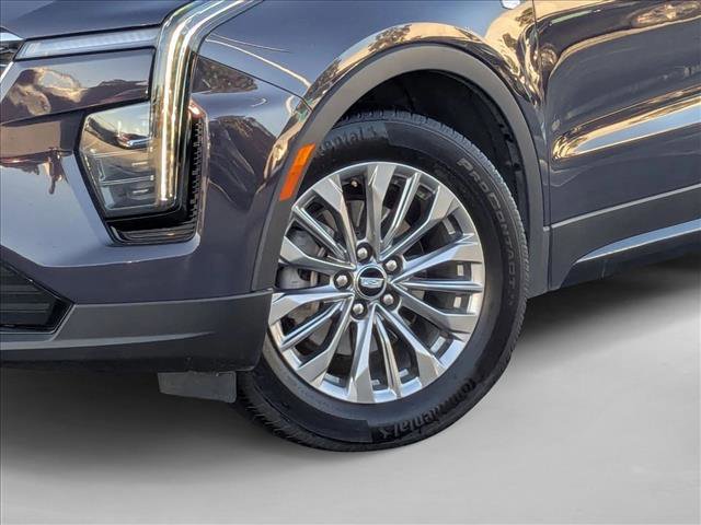 Used 2025 Cadillac XT4 Premium Luxury image 25