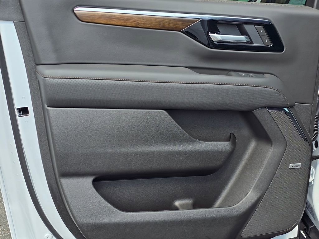 New 2026 Chevrolet Suburban High Country image 36