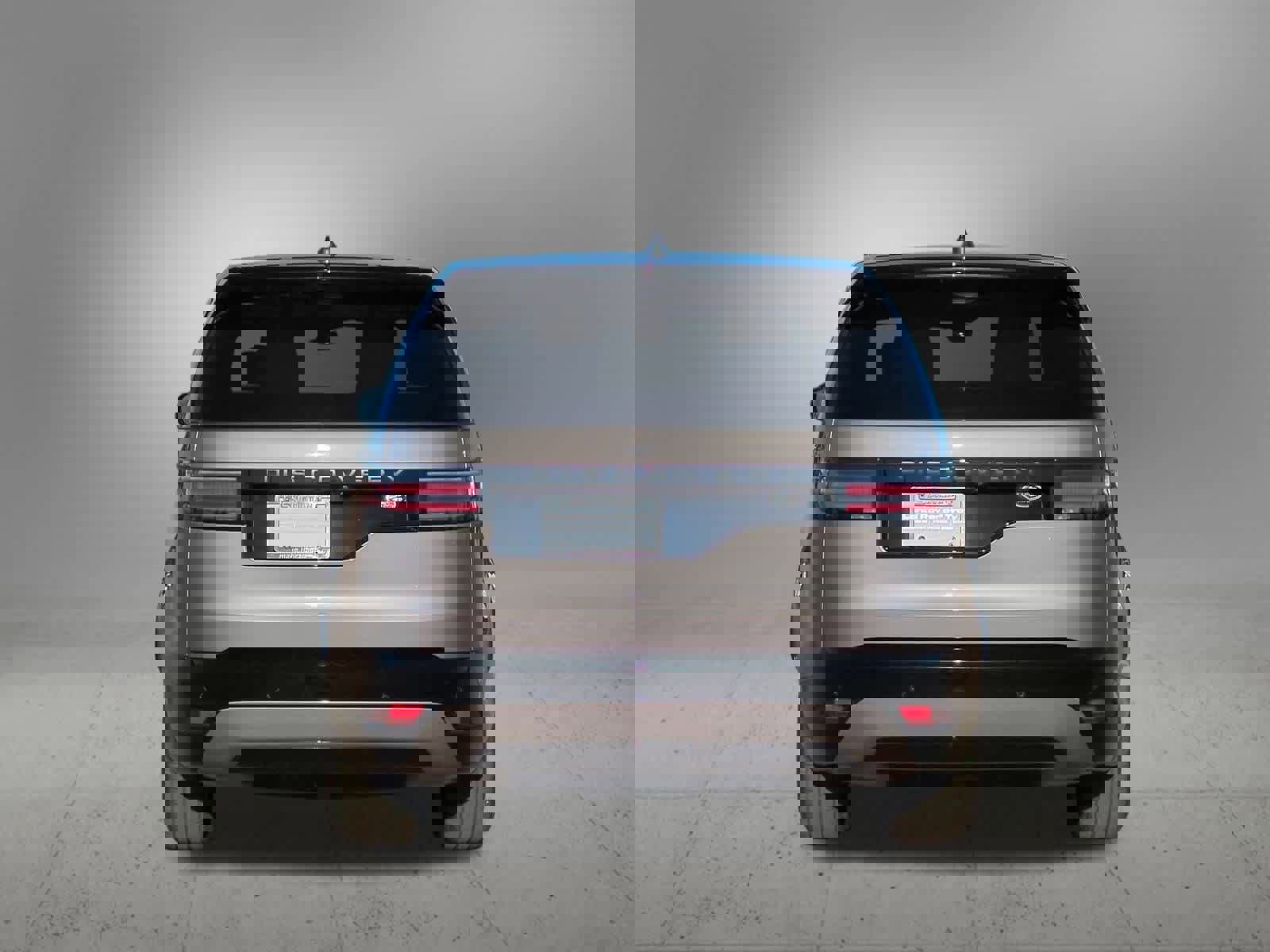 Used 2023 Land Rover Discovery S R-Dynamic image 5