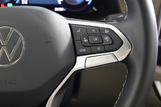 Used 2024 Volkswagen Atlas SE FWD image 10