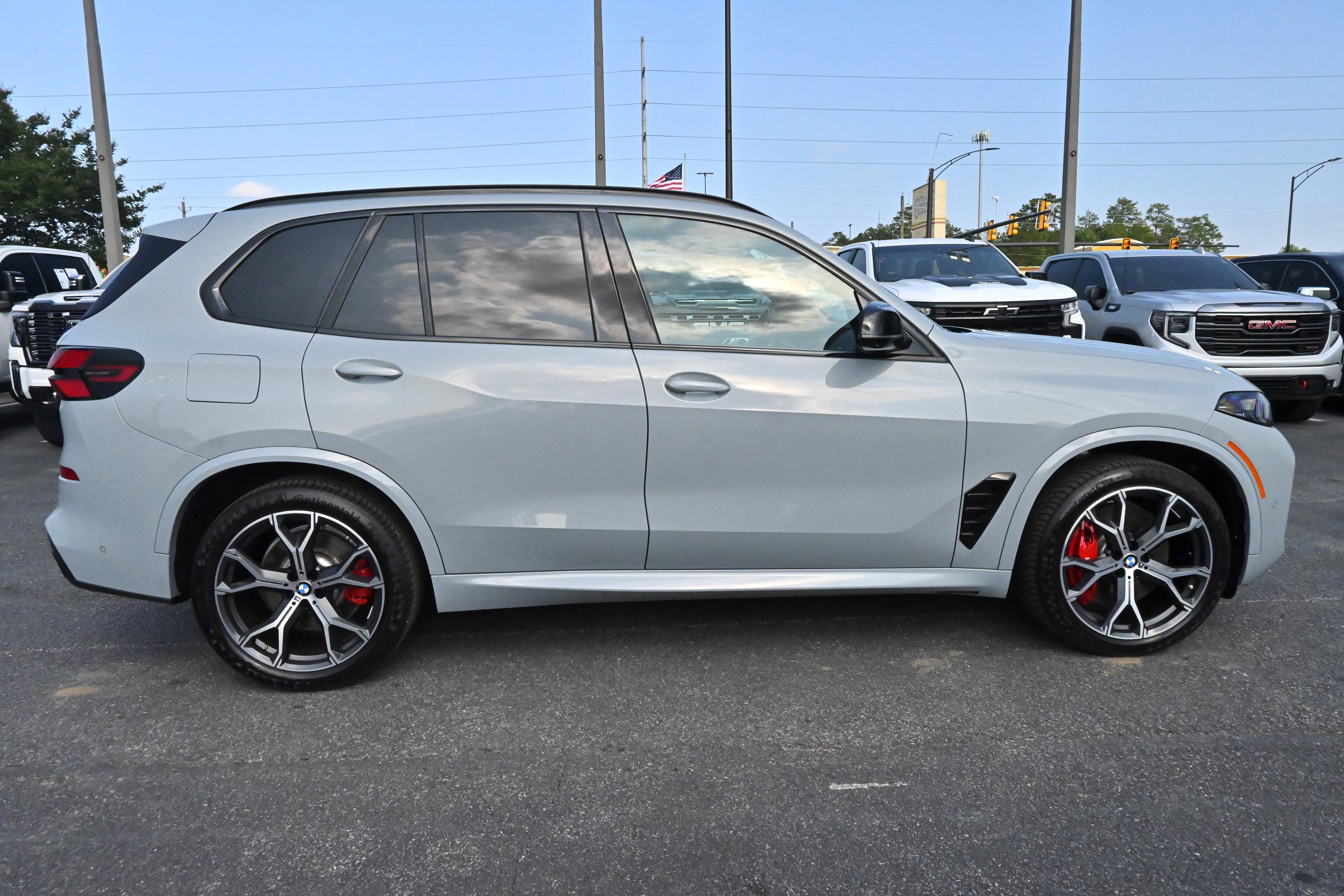 Used 2025 BMW X5 M60i AWD/4WD image 11