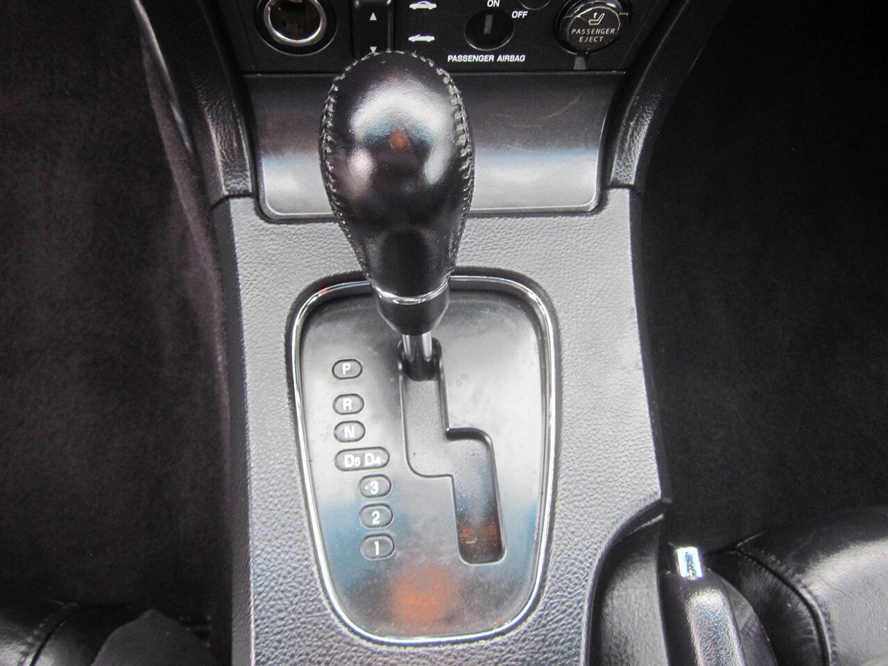 Used 2004 Ford Thunderbird RWD image 20