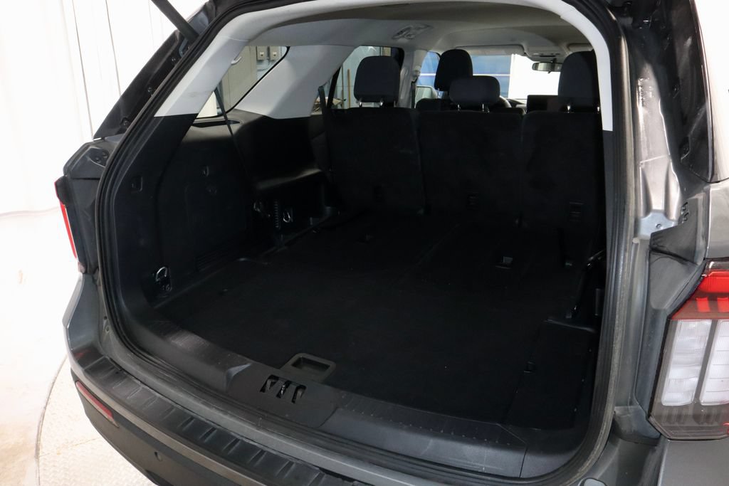 Certified 2025 Ford Explorer Active AWD/4WD image 15