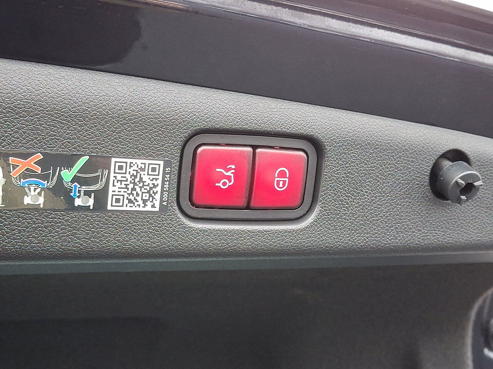 Certified 2025 Mercedes-Benz E 350 4MATIC Sedan image 29