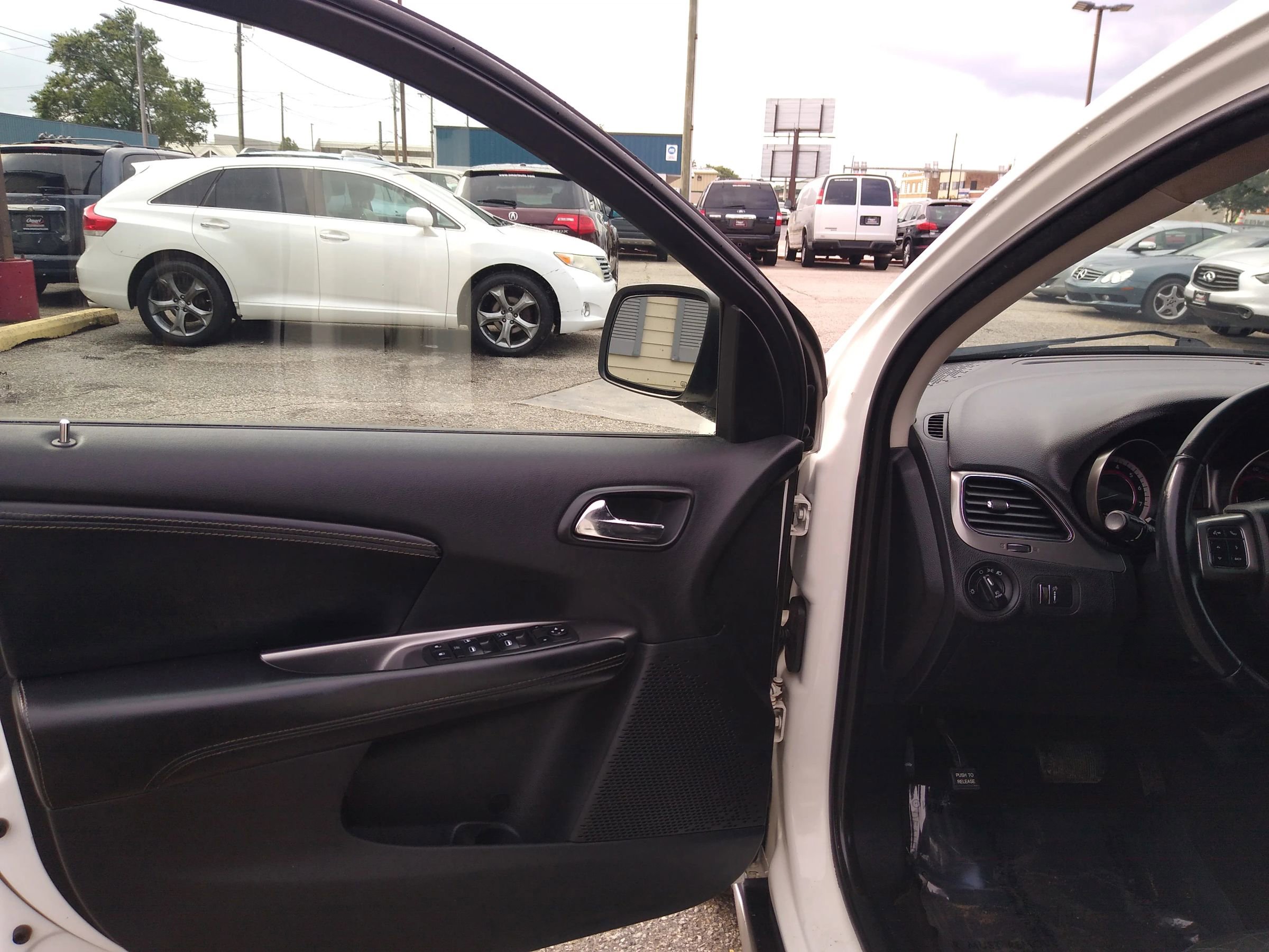 Used 2015 Dodge Journey Crossroad w/ Flexible Seating Group image 13