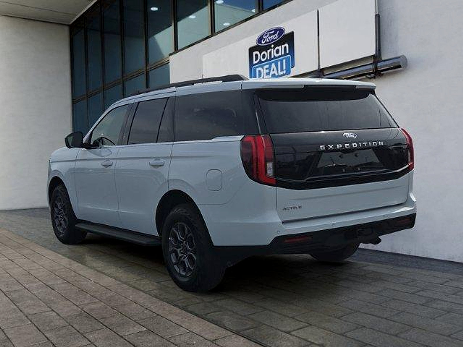 Certified 2025 Ford Expedition Active RWD image 5