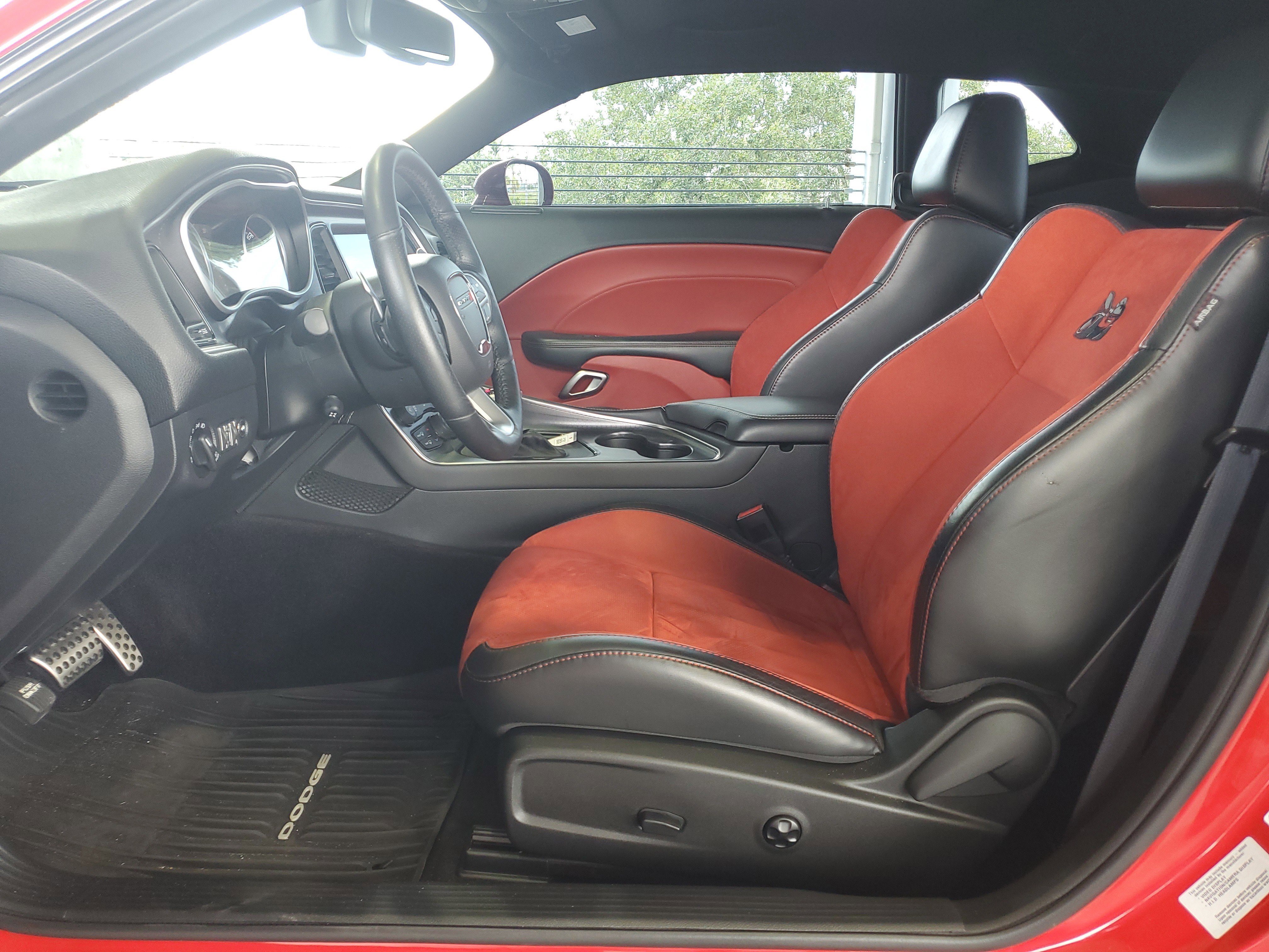 Used 2016 Dodge Challenger R/T Scat Pack w/ Leather Interior Group RWD image 17