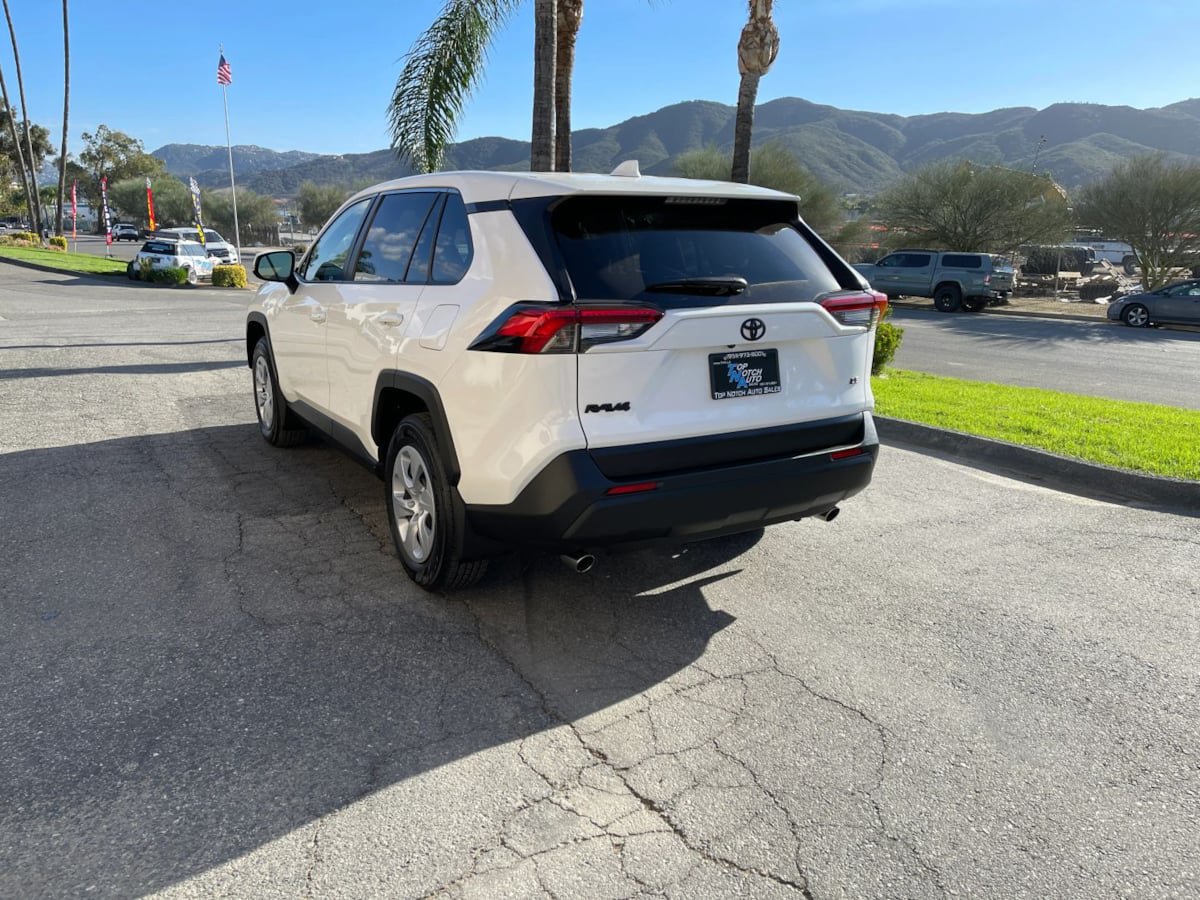 Used 2025 Toyota RAV4 LE FWD image 7