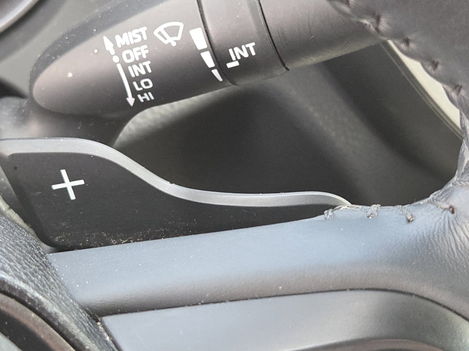 Used 2022 Toyota Camry SE image 30