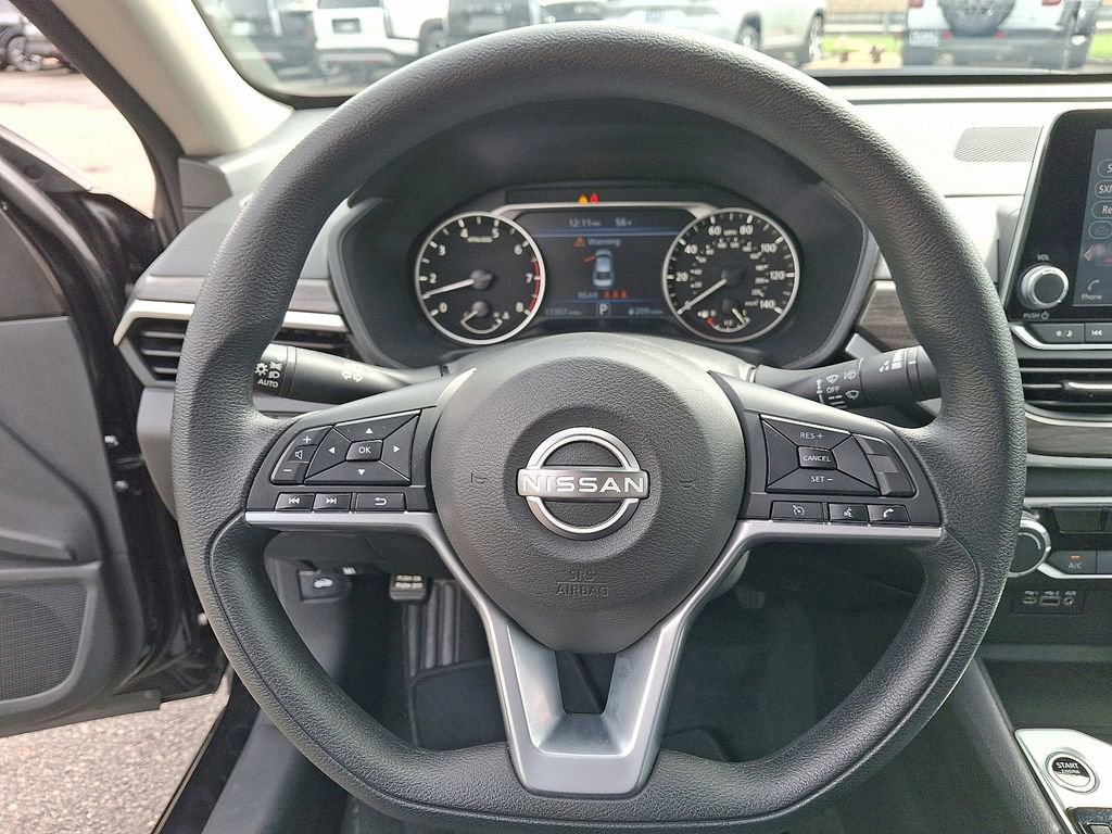 Used 2025 Nissan Altima 2.5 SV image 19