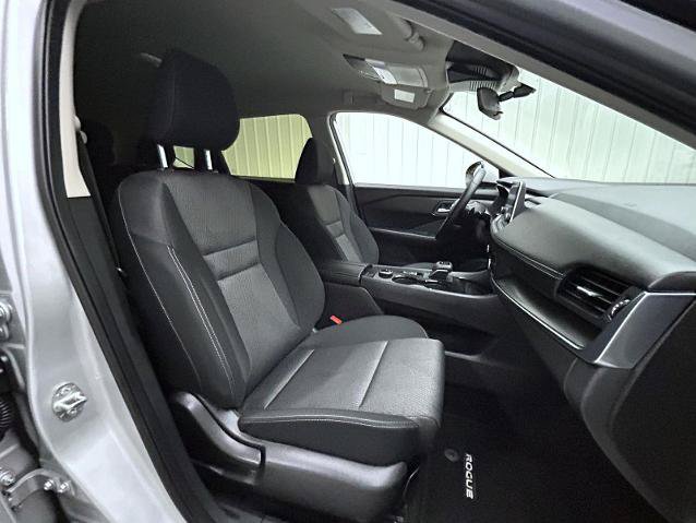 Certified 2025 Nissan Rogue SV AWD/4WD image 15