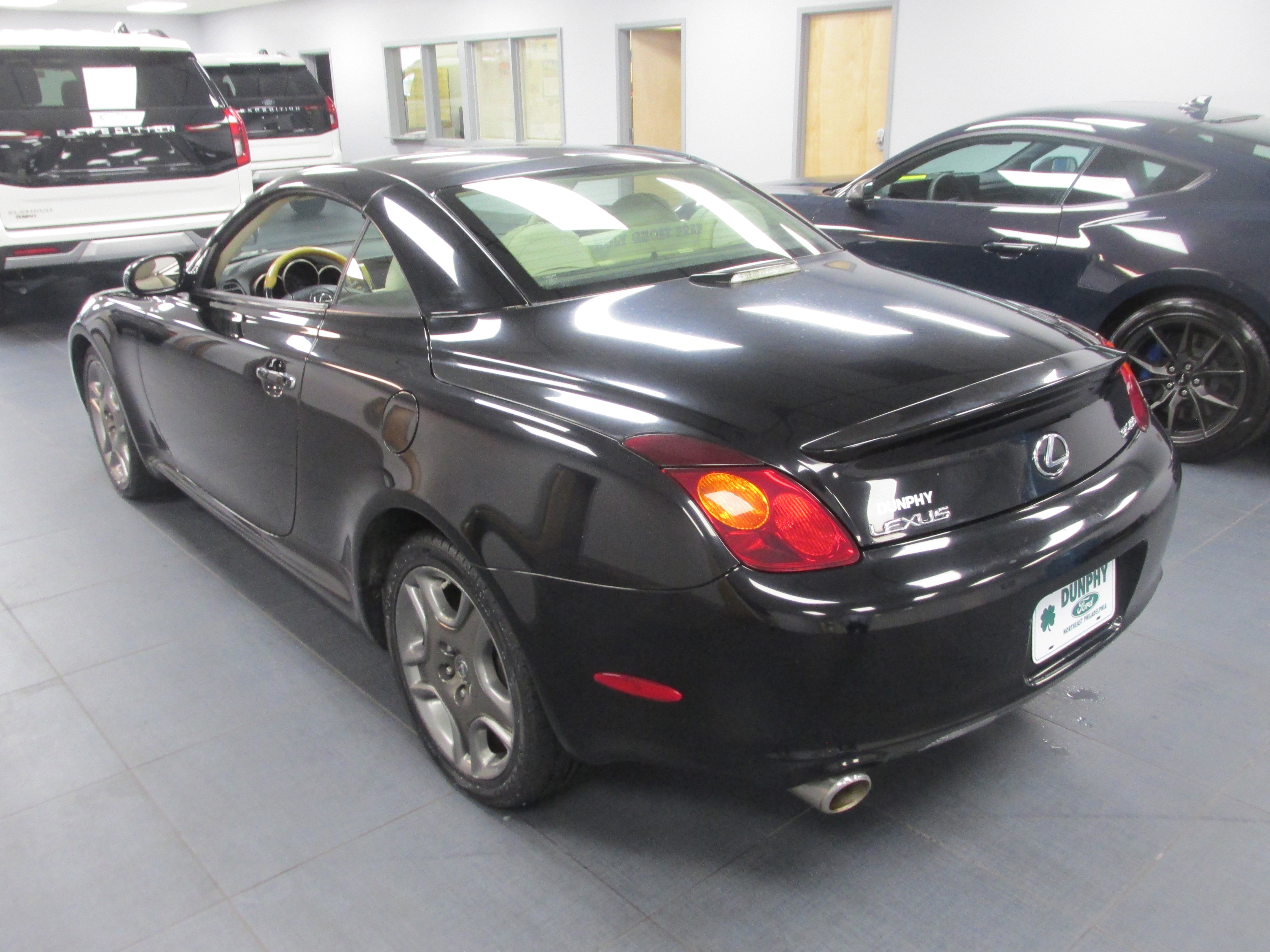 Used 2005 Lexus SC 430 Convertible RWD image 6