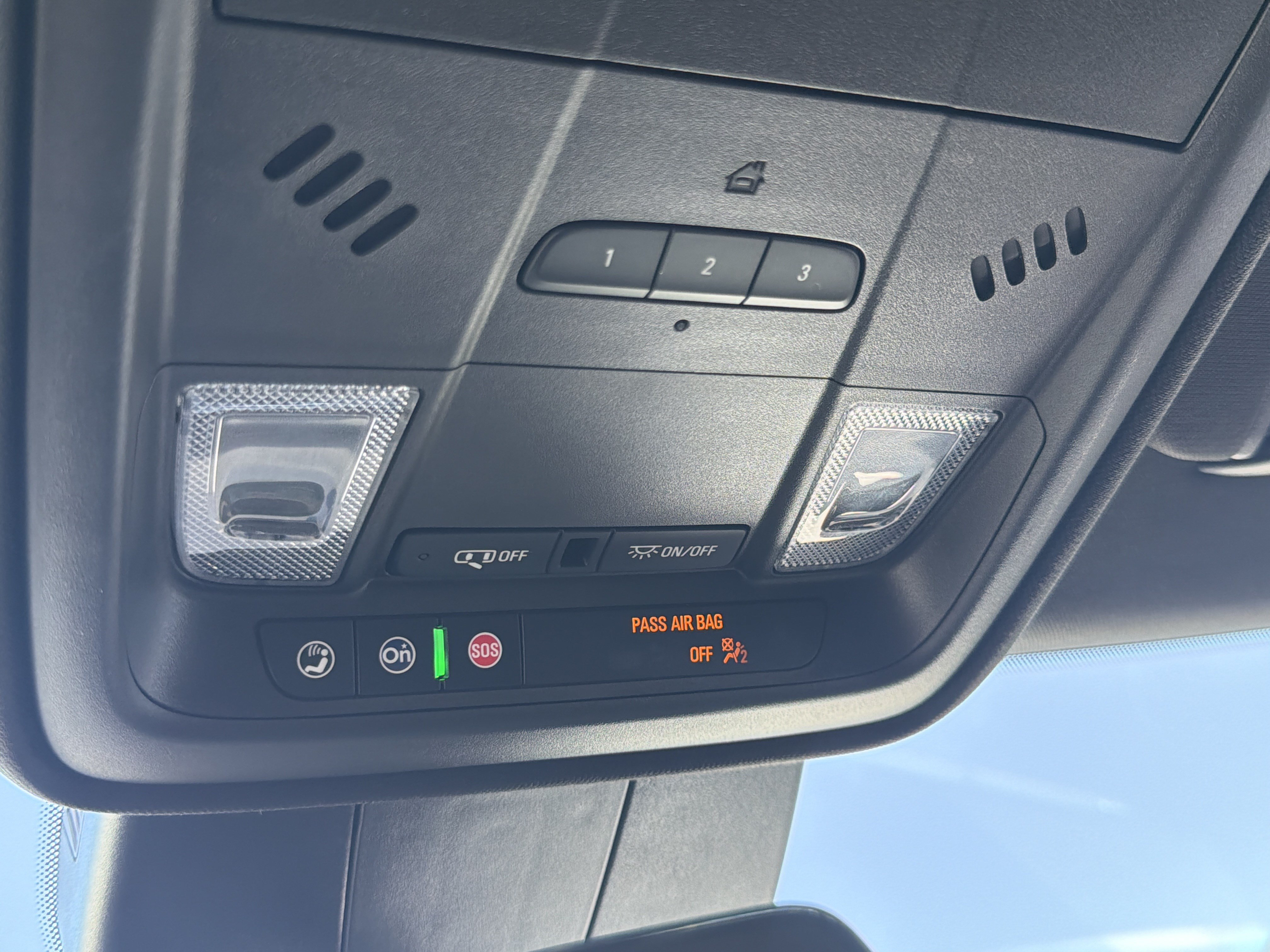 Used 2025 Cadillac XT4 Premium Luxury FWD image 23