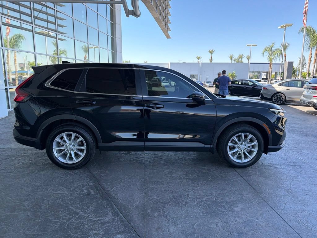 Used 2025 Honda CR-V EX-L image 3