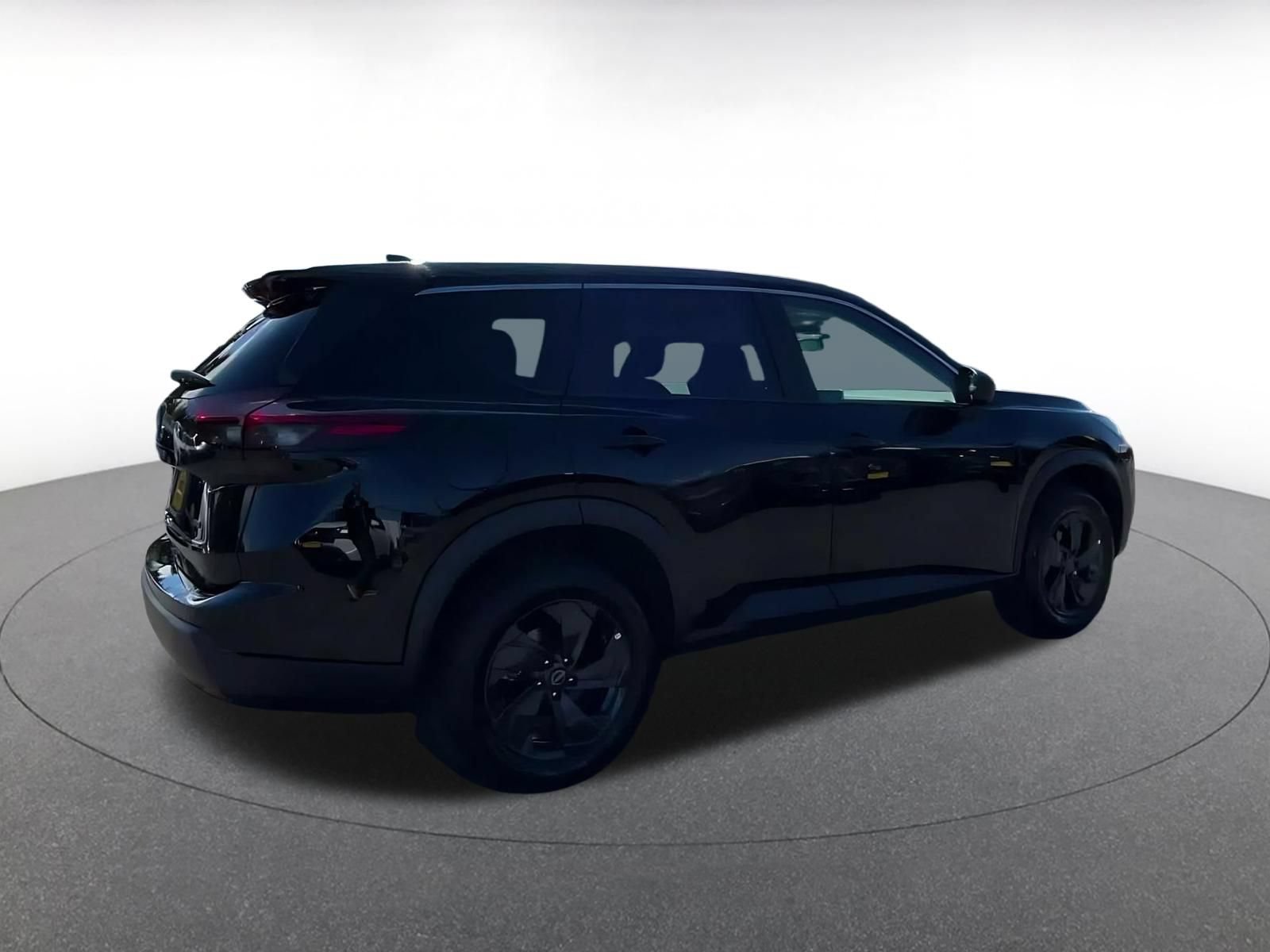 Used 2026 Nissan Rogue SV AWD/4WD image 12