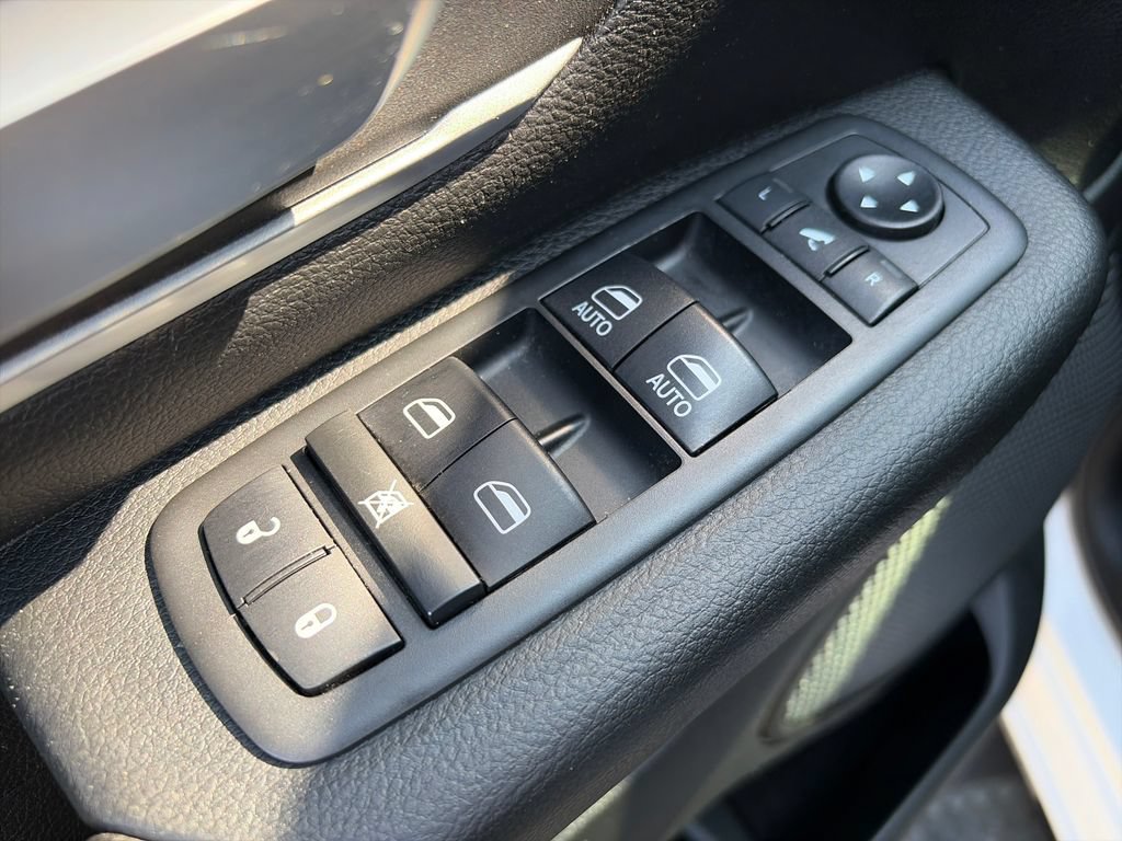 Used 2020 RAM 1500 Big Horn AWD/4WD image 18
