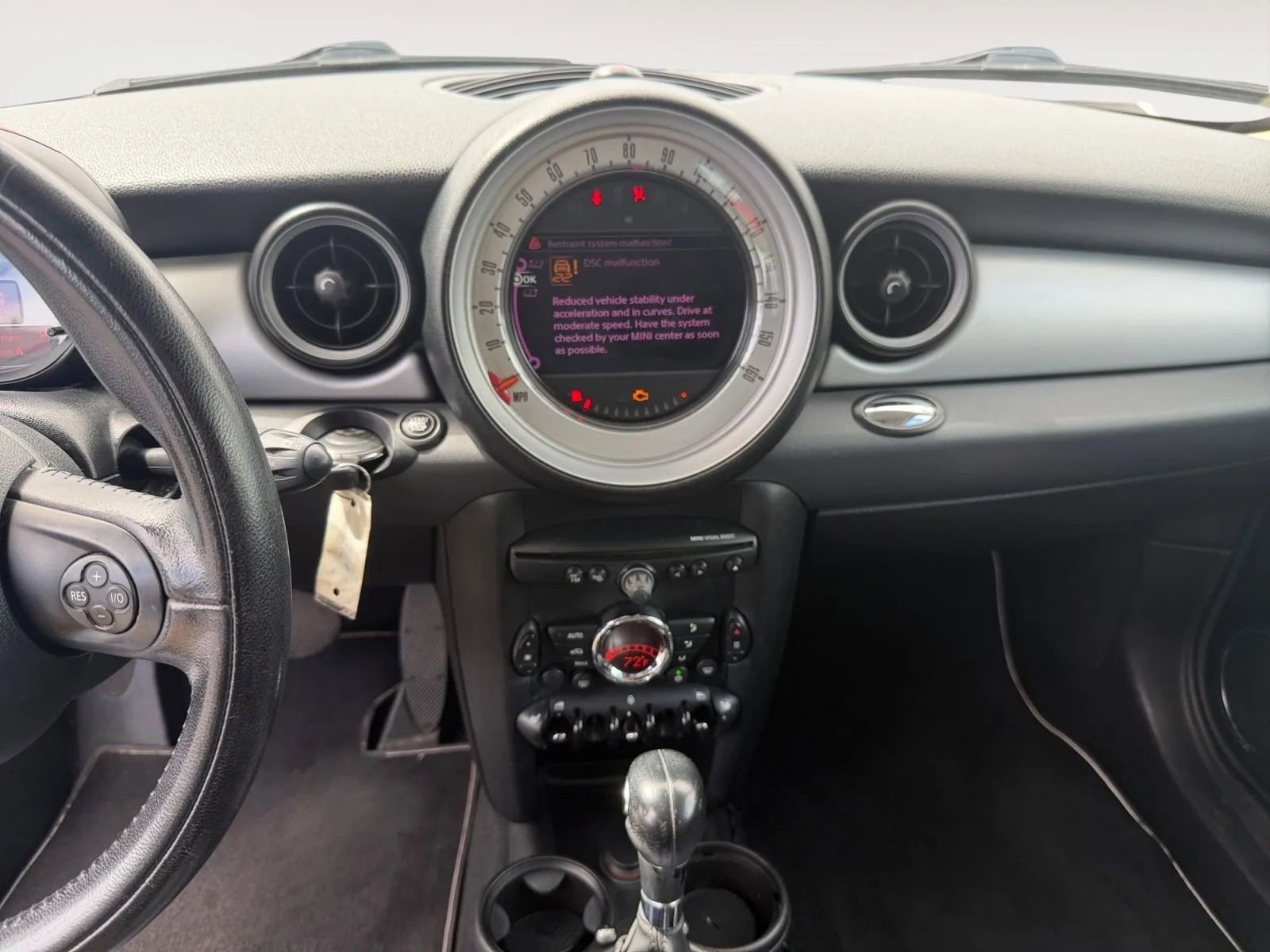 Used 2011 MINI Cooper Hardtop image 11
