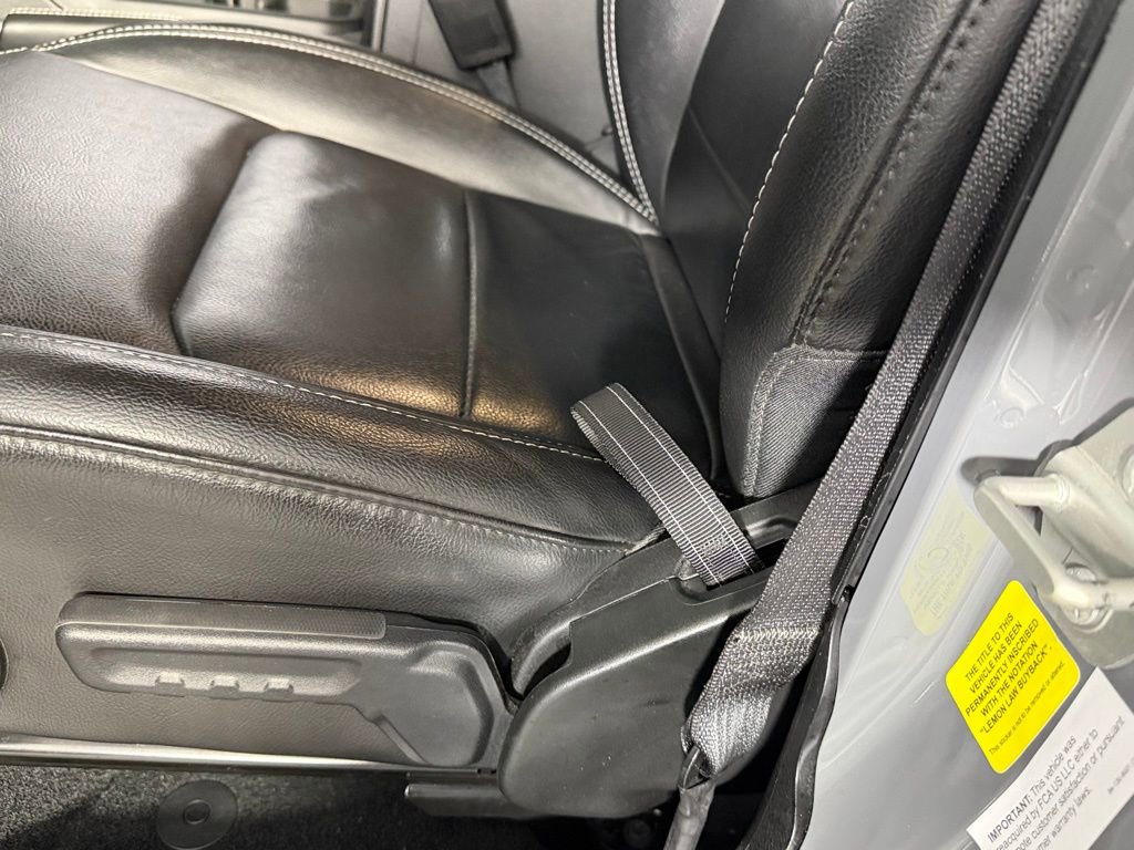 Used 2023 Jeep Wrangler Unlimited Sahara w/ Cold Weather Group image 24