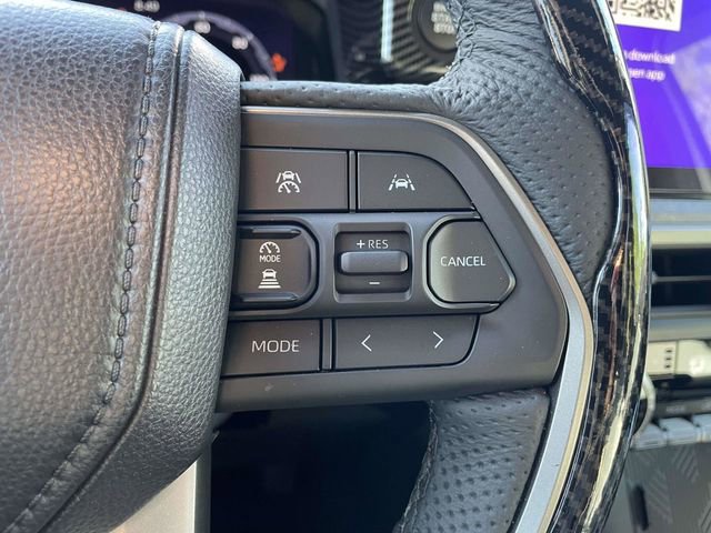 Used 2025 Toyota Tacoma Trailhunter AWD/4WD image 26