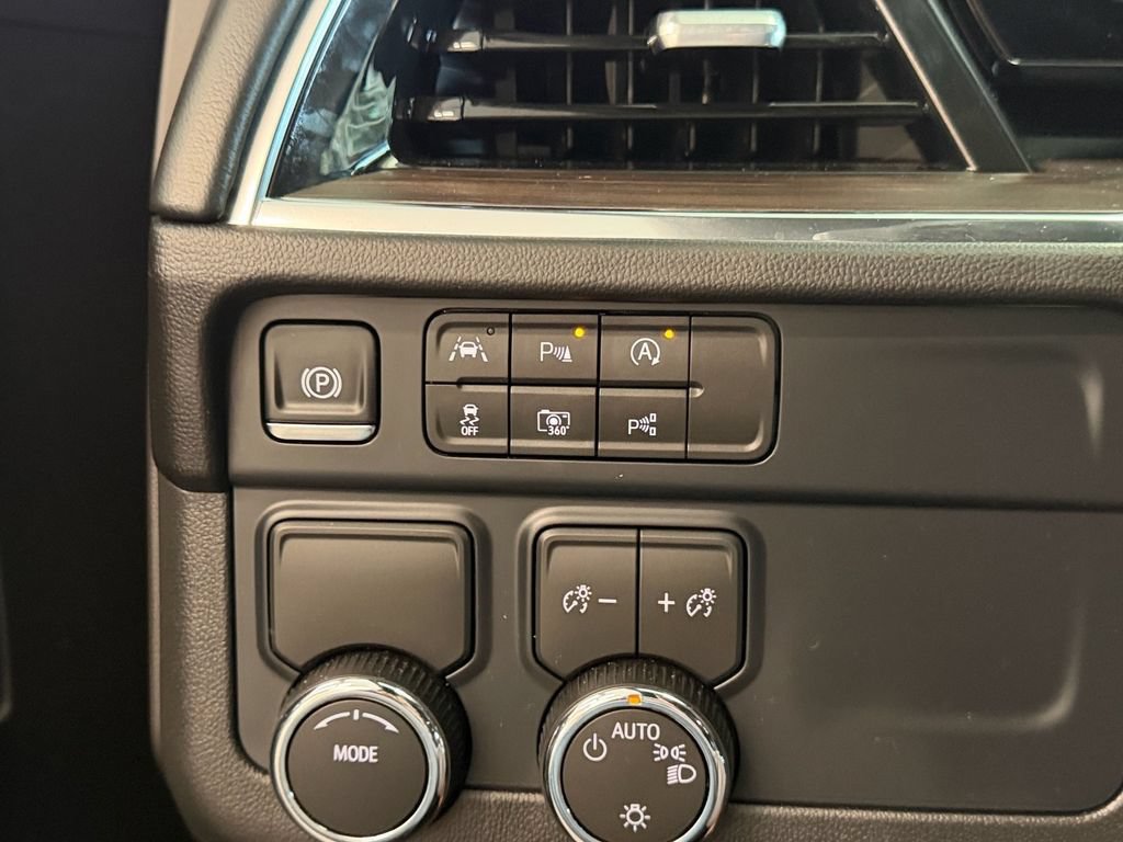 Certified 2026 Chevrolet Tahoe LT RWD image 24