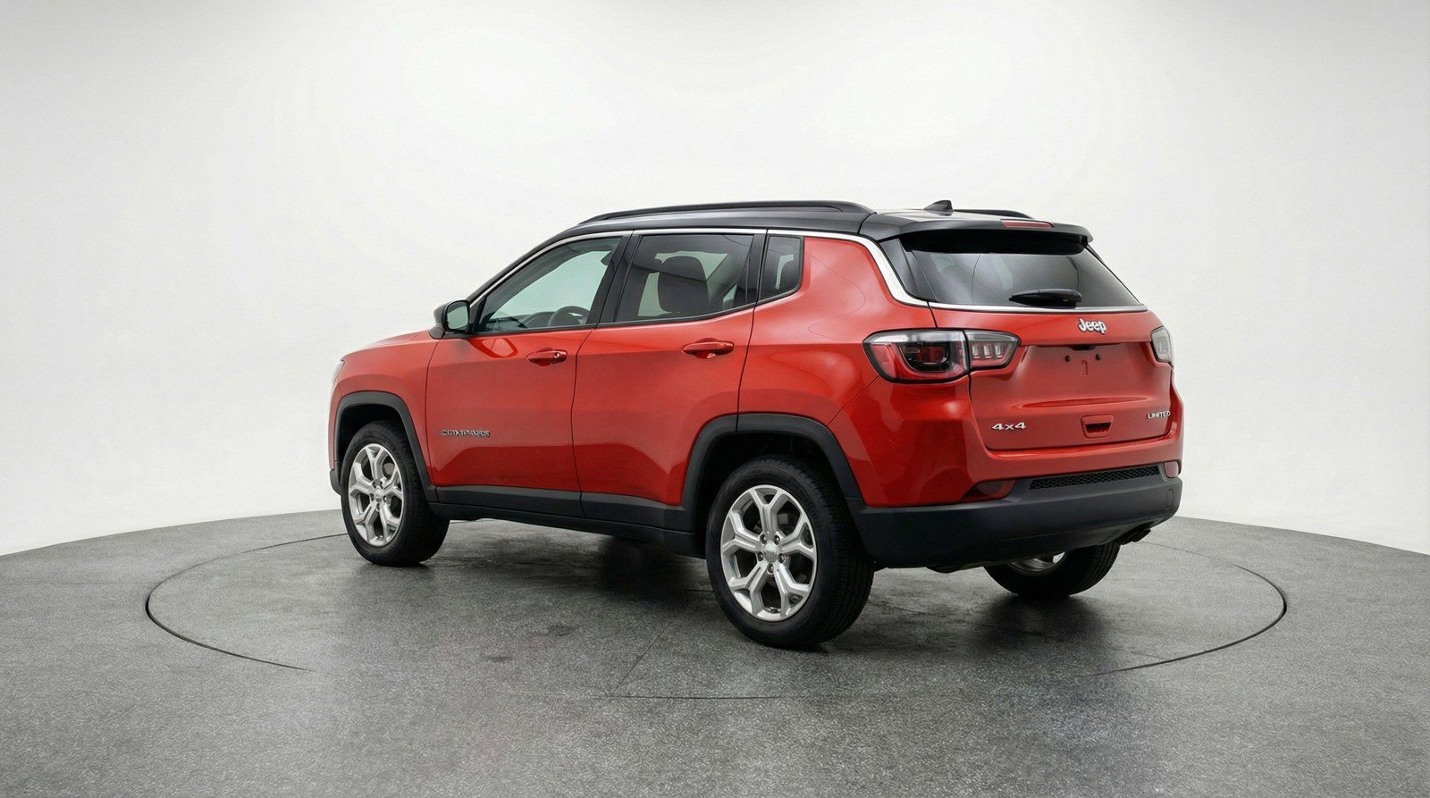 Used 2025 Jeep Compass Latitude image 6