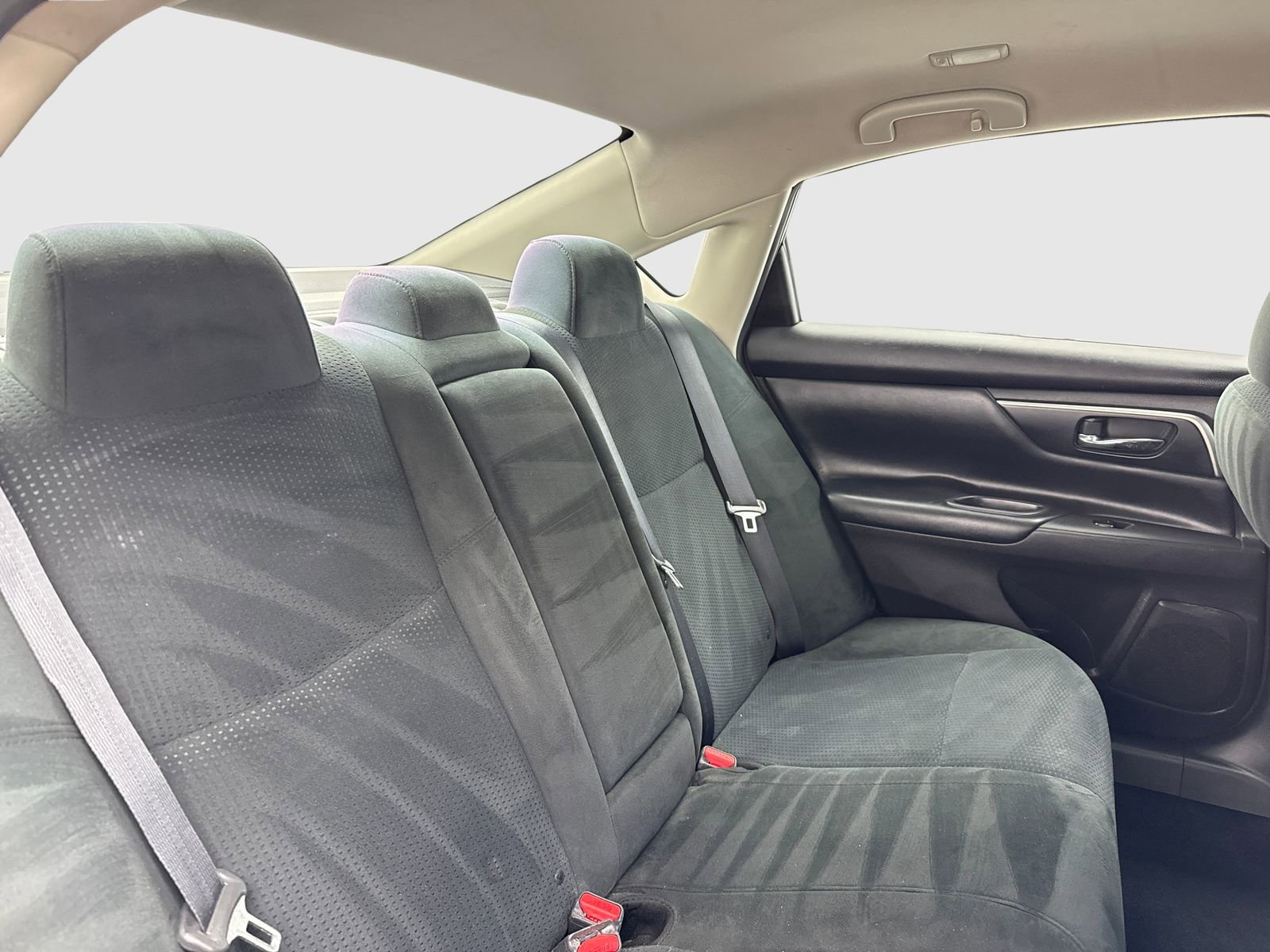 Used 2015 Nissan Altima 2.5 S w/ Special Edition Package image 40