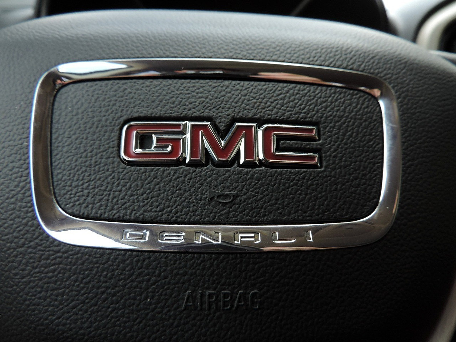 Certified 2021 GMC Canyon Denali RWD image 26