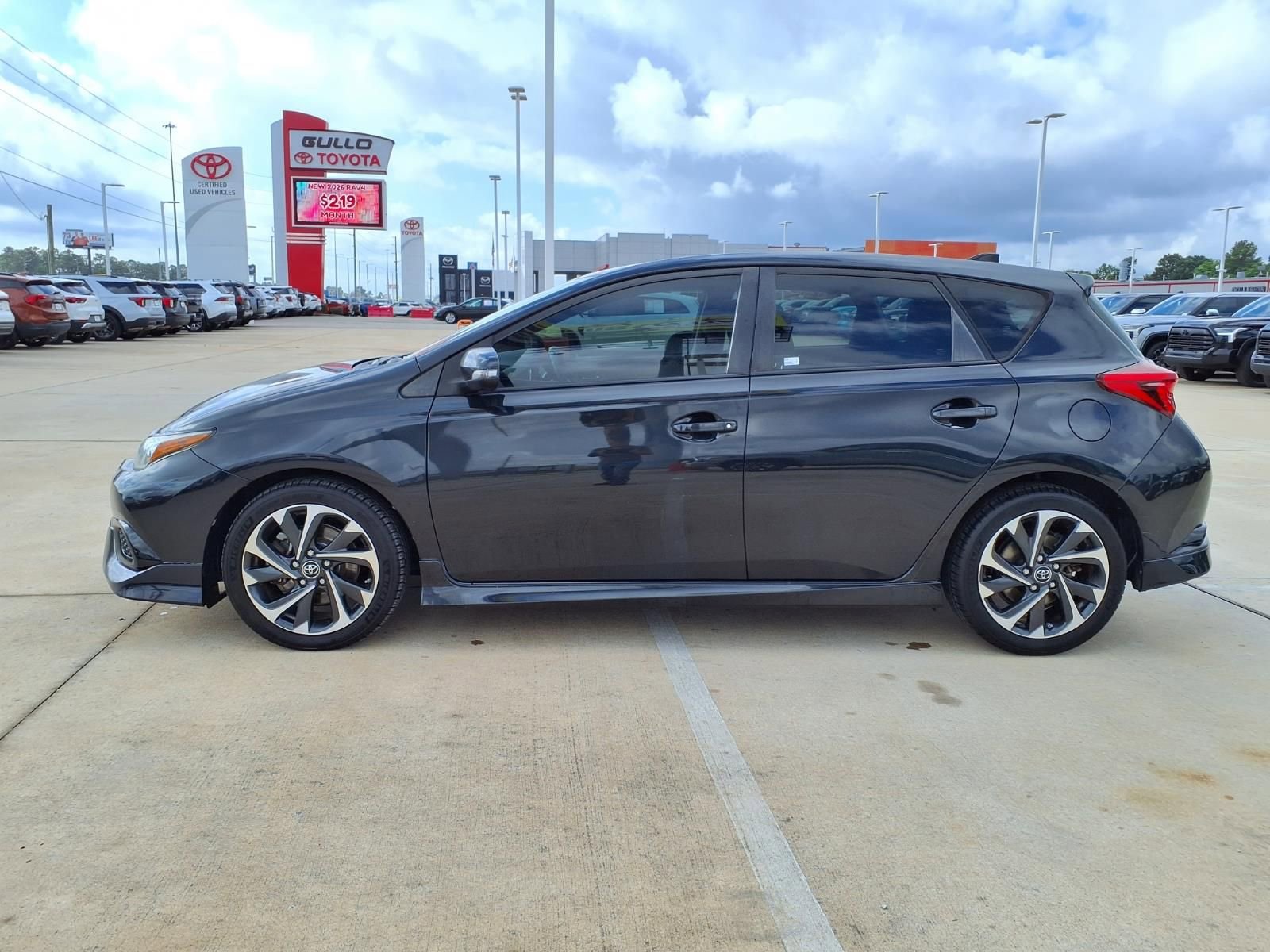 Certified 2018 Toyota Corolla iM FWD image 9