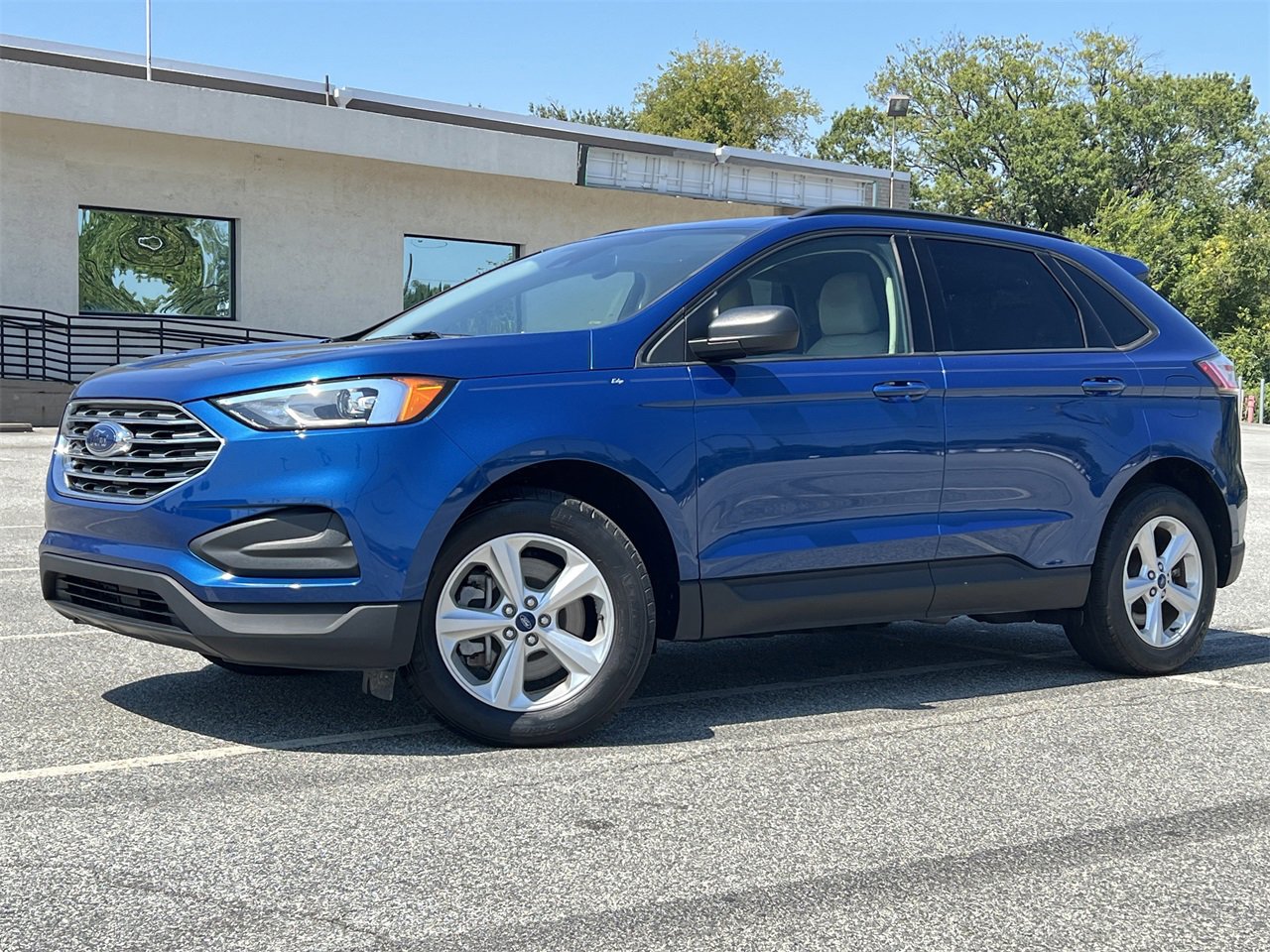 Used 2022 Ford Edge SE