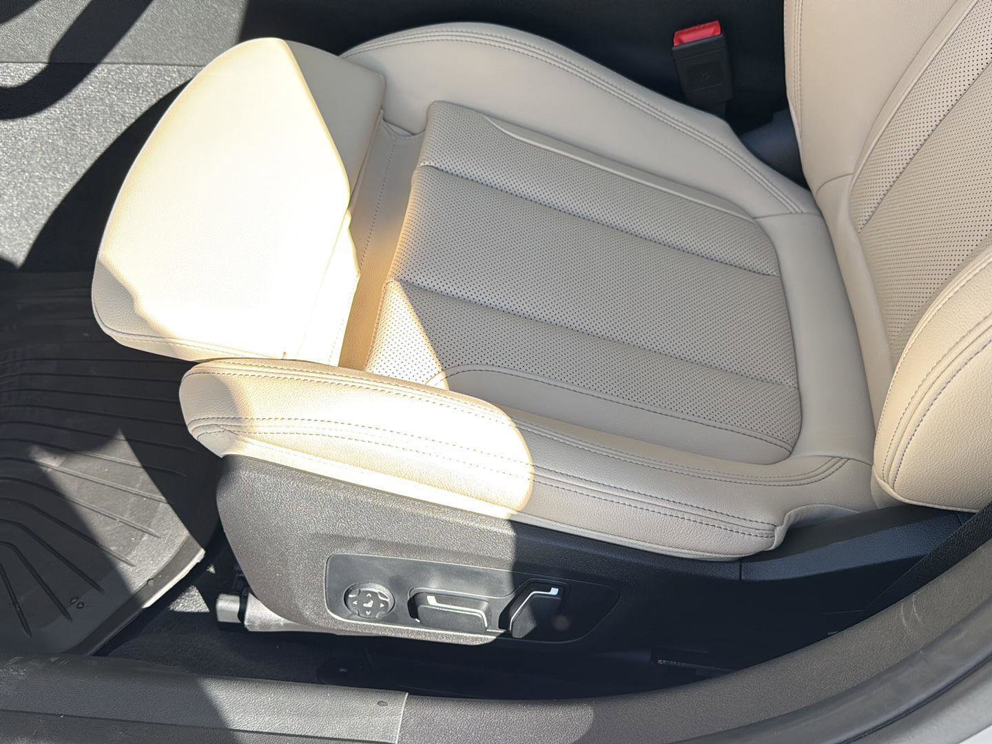 New 2026 BMW 330i xDrive Sedan w/ Premium Package image 26