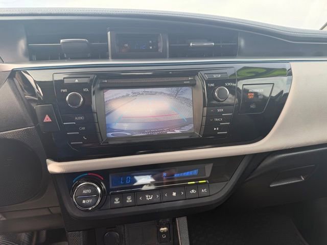 Used 2015 Toyota Corolla LE image 17