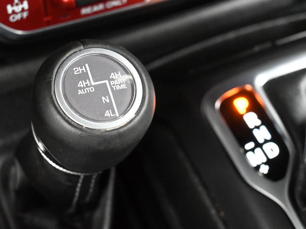 Used 2024 Jeep Wrangler Unlimited Rubicon 4xe image 28