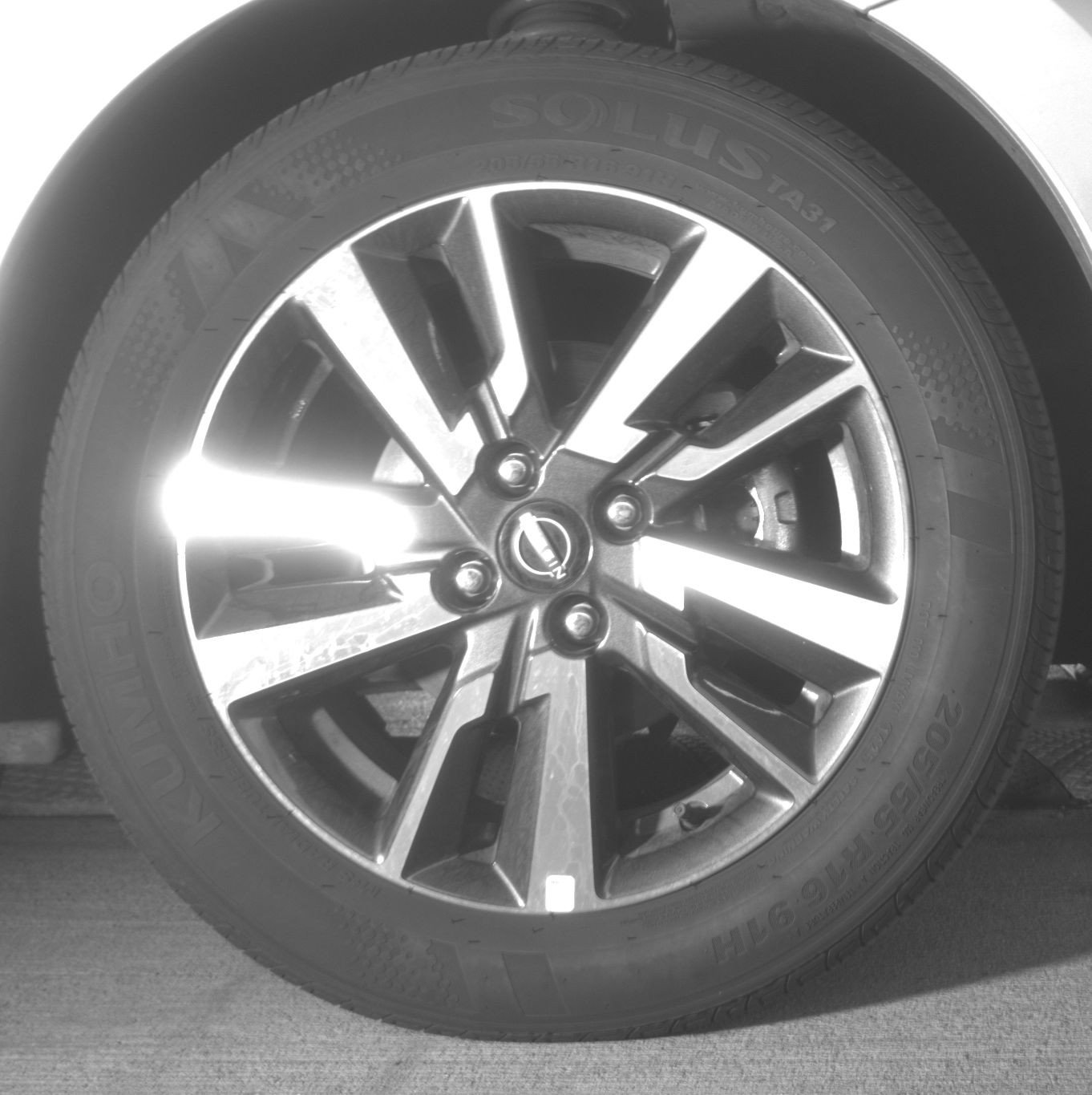 Used 2025 Nissan Versa SV FWD image 9