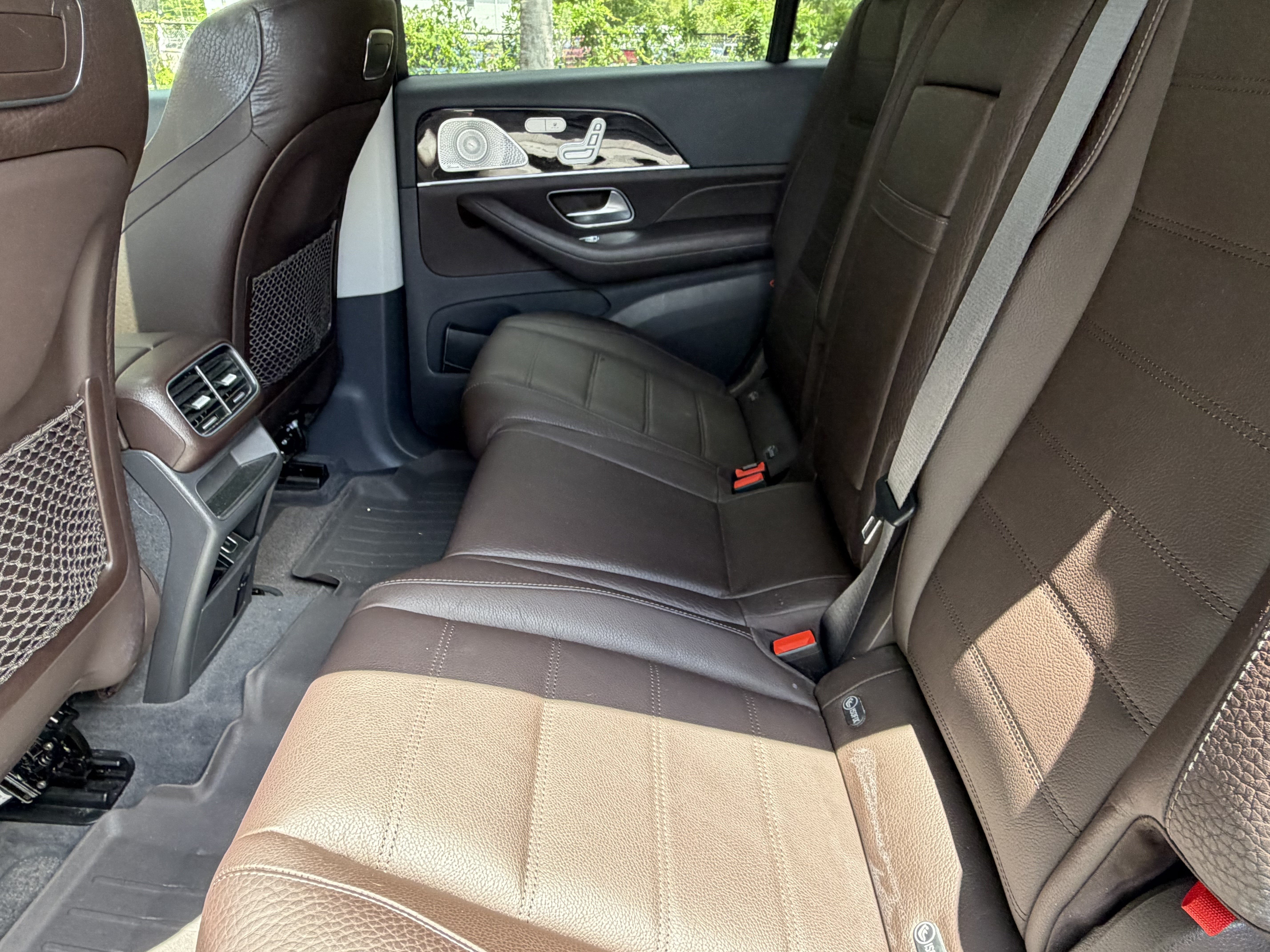 Used 2020 Mercedes-Benz GLS 450 4MATIC image 33