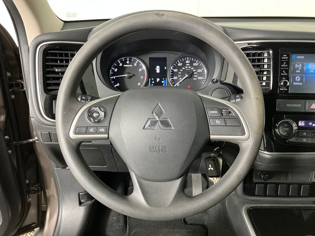 Used 2018 Mitsubishi Outlander ES image 15