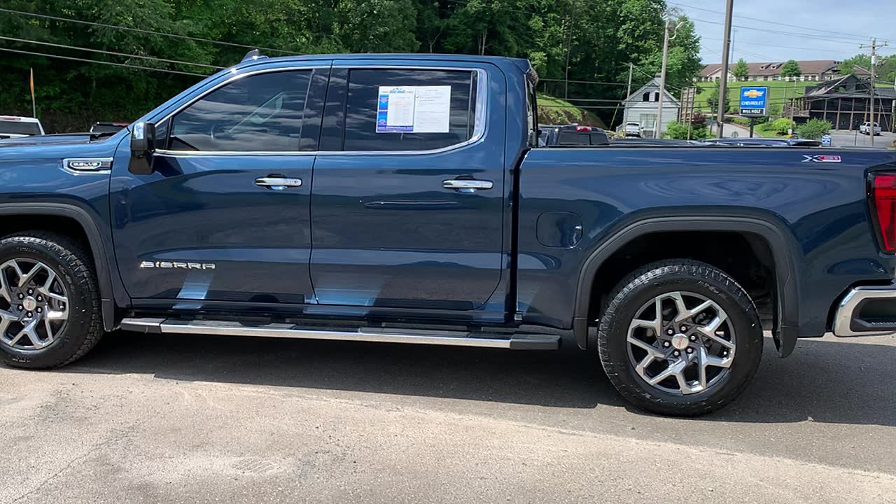 Used 2022 GMC Sierra 1500 SLT w/ SLT Premium Plus Package AWD/4WD image 1