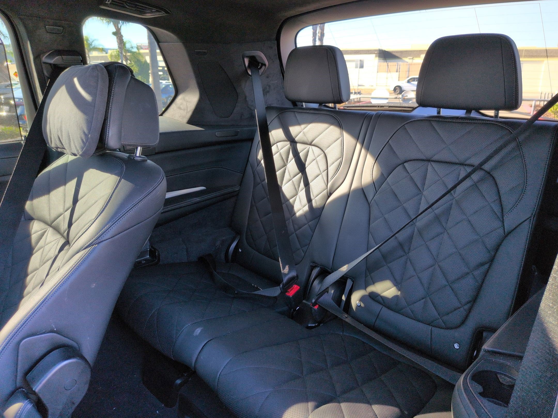 Certified 2024 BMW X7 xDrive40i w/ M Sport Package image 31